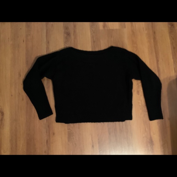 Top - Picture 2 of 4